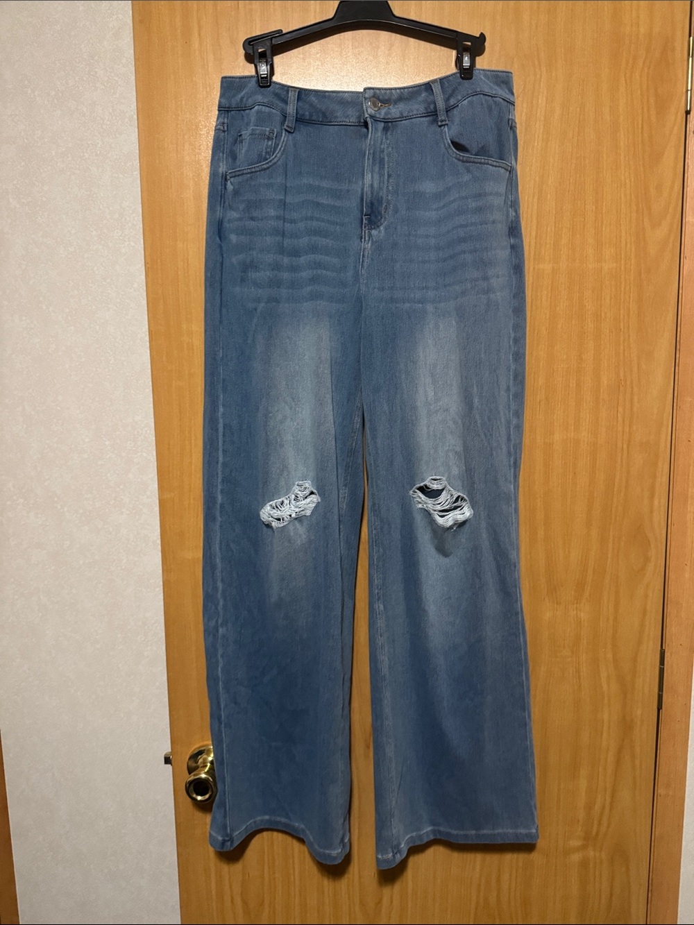 HALARA Women's Relaxed Wide-Leg Distressed Blue Jeans